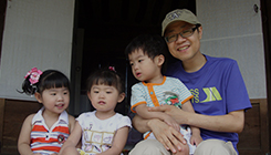 세 쌍둥이 아빠, 김필성 목사 후원